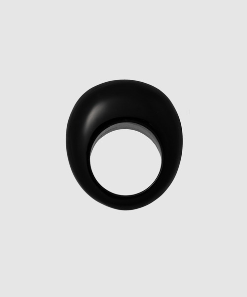 SOPHIE BUHAI(ソフィーブハイ)の「"Medium Donut Ring, Onyx"(リング・レディース・ブラック・5/6)」の3枚目の写真