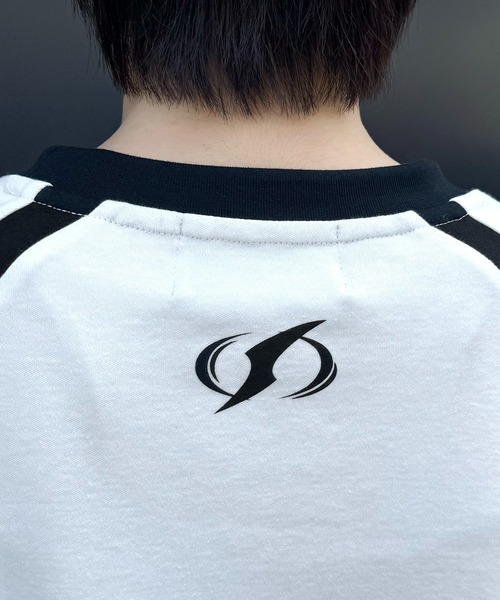 ビッグCCマーク入ライントップス ホワイトTシャツ 【未使用】 セール】25SS Y2K パイピングライン ロゴプリント ビッグ