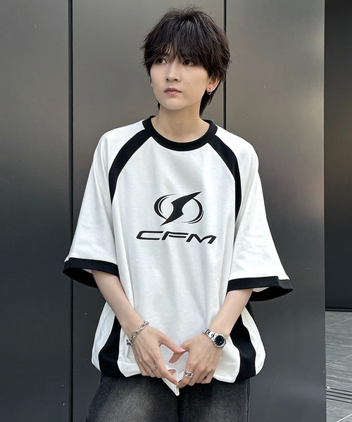 Confirm（コンファーム）の「25SS Y2K パイピングライン ロゴプリント ビッグシルエットTシャツ カットソー【Confirm】（Tシャツ/カットソー・メンズ・ホワイト系/ホワイト系1/ブラック系/ブラック系1/ブラック系その他/ホワイト系その他/ホワイト/ブラック・M/L）」の12枚目の写真