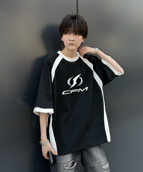 Confirm（コンファーム）の「25SS Y2K パイピングライン ロゴプリント ビッグシルエットTシャツ カットソー【Confirm】（Tシャツ/カットソー・メンズ・ホワイト系/ホワイト系1/ブラック系/ブラック系1/ブラック系その他/ホワイト系その他/ホワイト/ブラック・M/L）」の17枚目の写真