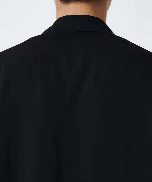 CULLNI（クルニ）の「STUDIOUS別注 Double Cloth Asymmetrical Short Sleeve Jacket（シャツ/ブラウス・メンズ・グレー/ブラック・1/2）」の21枚目の写真