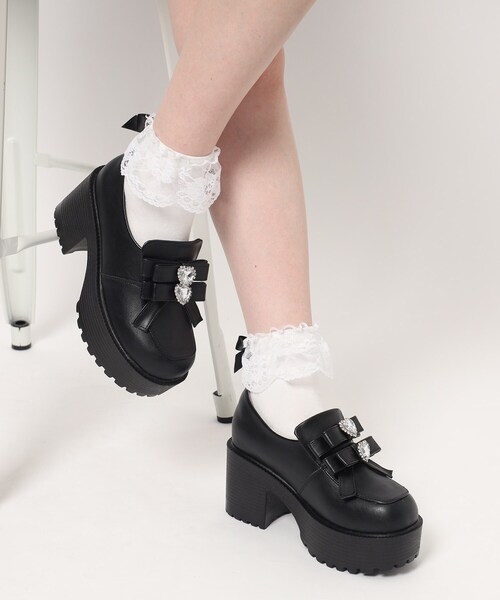 cs T&P(シーエスティーアンドピー)の「ビジューハート付ダブルリボン厚底パンプス(パンプス・レディース・ブラック/ブラック系1・LL/L/M/S)」の5枚目の写真