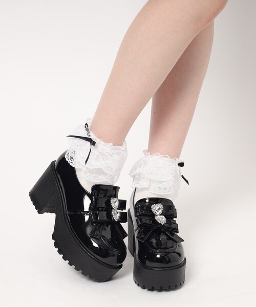 cs T&P(シーエスティーアンドピー)の「ビジューハート付ダブルリボン厚底パンプス(パンプス・レディース・ブラック/ブラック系1・LL/L/M/S)」の10枚目の写真