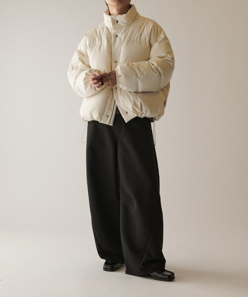 Lui's（ルイス）の「ホワイトグースショートダウンジャケット（ブルゾン・メンズ・ブラック/ホワイト・M/S）」の5枚目の写真