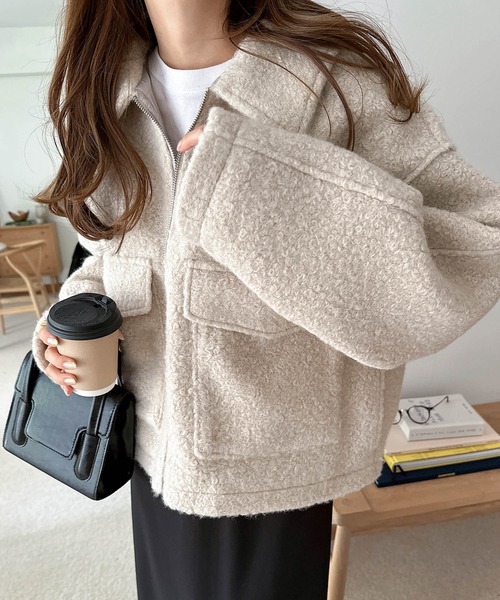 andme(アンドミー)の「ダブルポケットシープ調ボアジャケットブルゾン(ブルゾン・レディース・ブラック/ライトベージュ/ブラウン・M)」の7枚目の写真