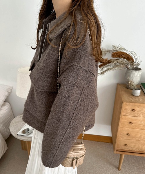 andme(アンドミー)の「ダブルポケットシープ調ボアジャケットブルゾン(ブルゾン・レディース・ブラック/ライトベージュ/ブラウン・M)」の11枚目の写真