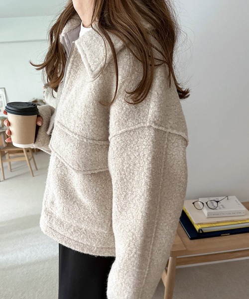 andme(アンドミー)の「ダブルポケットシープ調ボアジャケットブルゾン(ブルゾン・レディース・ブラック/ライトベージュ/ブラウン・M)」の6枚目の写真