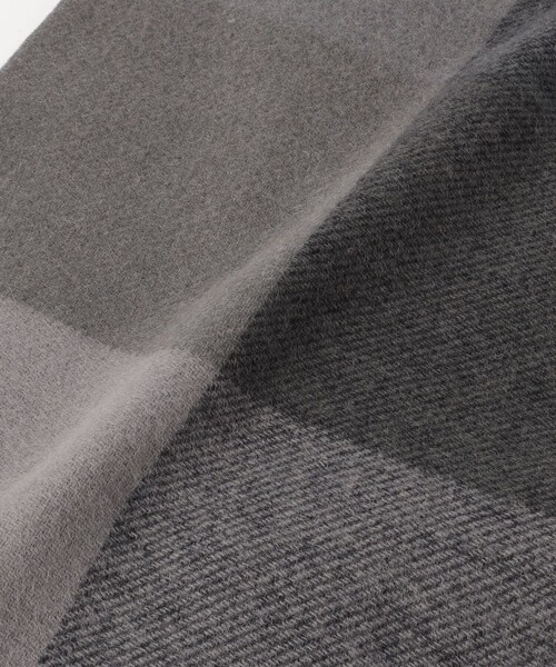 BEAUTY&YOUTH UNITED ARROWS（ビューティーアンドユースユナイテッドアローズ）の「ビッグ ブロック チェック マフラー（マフラー・メンズ・ブラック/レッド/イエロー/コバルトブルー/その他1・FREE）」の13枚目の写真