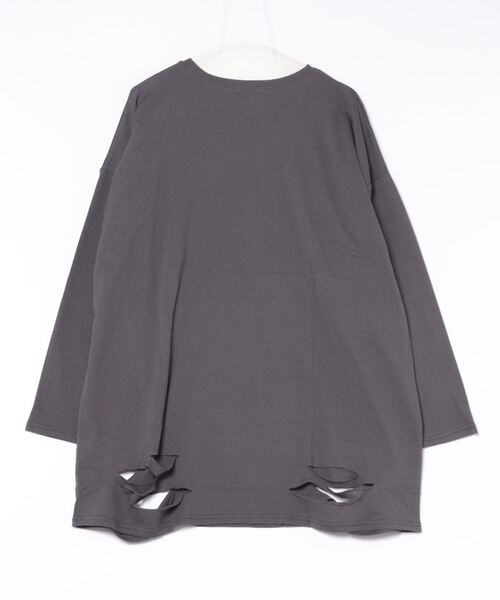 DARRDY（ダーディー）の「【DARRDY/ダーディー】長袖ダメージ加工オーバーサイズTシャツ（Tシャツ/カットソー・レディース・チャコール/ブラック・ONESIZE）」の11枚目の写真