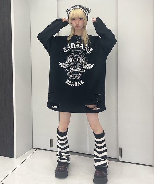 DARRDY（ダーディー）の「【DARRDY/ダーディー】長袖ダメージ加工オーバーサイズTシャツ（Tシャツ/カットソー・レディース・チャコール/ブラック・ONESIZE）」の3枚目の写真