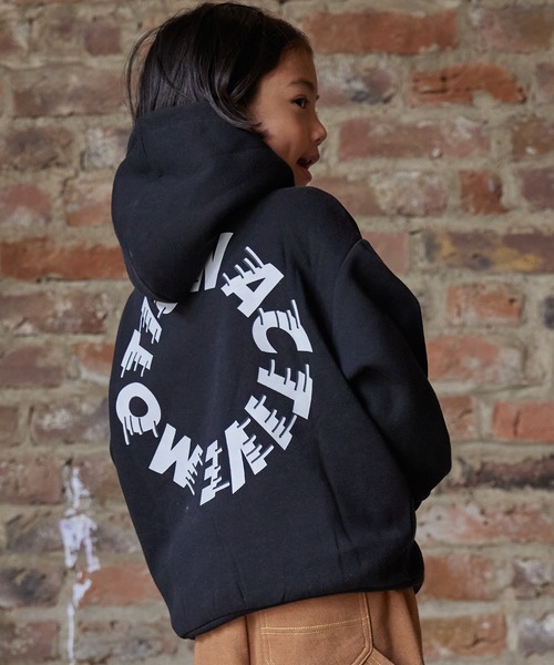 PAIRMANON STREET（ペアマノンストリート）の「【PAIRMANON STREET】裏起毛 プリント フーディー 長袖 スウェット パーカー（パーカー・キッズ・ネイビー/ベージュ/ブラック系その他/ブラック系その他2/グレー系その他/グレー系その他2/オレンジ/グリーン・100/140/120/90/150/160/130/110）」の2枚目の写真