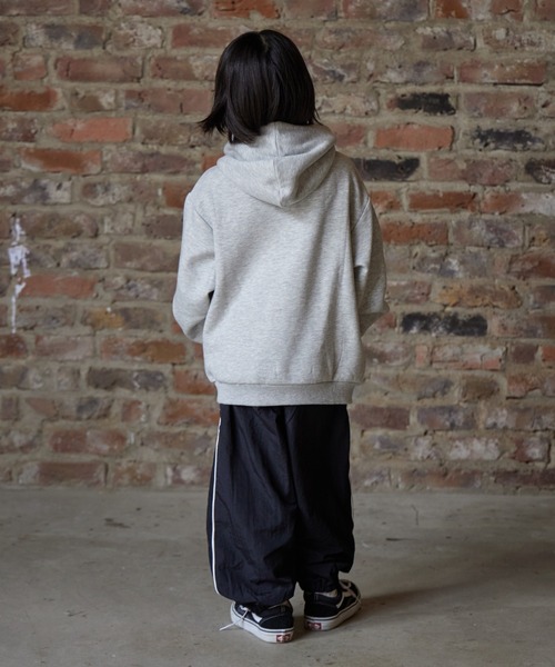 PAIRMANON STREET（ペアマノンストリート）の「【PAIRMANON STREET】裏起毛 プリント フーディー 長袖 スウェット パーカー（パーカー・キッズ・ネイビー/ベージュ/ブラック系その他/ブラック系その他2/グレー系その他/グレー系その他2/オレンジ/グリーン・100/140/120/90/150/160/130/110）」の20枚目の写真