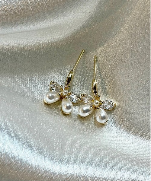 Burner(バーナー)の「【CHI SELECT】蝶々 パール デザイン ピアス chi-pierce-00722 N【GBT】(ピアス(両耳用)・レディース・シルバー/ゴールド・FREE)」の2枚目の写真