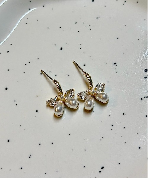 Burner(バーナー)の「【CHI SELECT】蝶々 パール デザイン ピアス chi-pierce-00722 N【GBT】(ピアス(両耳用)・レディース・シルバー/ゴールド・FREE)」の8枚目の写真