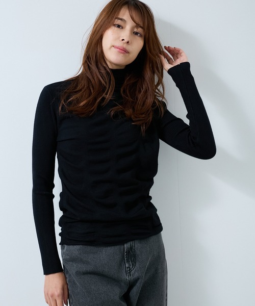 Jayro(ジャイロ)の「シャリングギャザーニットプルオーバー(Tシャツ/カットソー・レディース・ホワイト/グリーン/レッド/マスタード/ブラック/グレー/ブルー・FREE)」の12枚目の写真