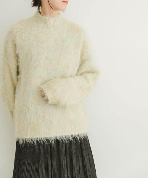 ITEMS URBANRESEARCH（アイテムズ アーバンリサーチ）の「ミックスシャギーハイネックニット（ニット/セーター・レディース・ライトグレー/イエロー/ブルー・FREE）」の8枚目の写真