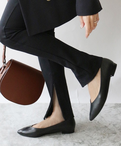 Fin（フィン）の「Vカットフラットシューズ【低反発スポンジ入り】（パンプス・レディース・ブラック/シルバー/ゴールド/パイソン・22.5cm/23cm/23.5cm/24cm/24.5cm）」の3枚目の写真