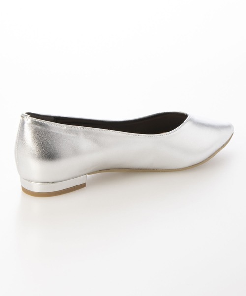 Fin（フィン）の「Vカットフラットシューズ【低反発スポンジ入り】（パンプス・レディース・ブラック/シルバー/ゴールド/パイソン・22.5cm/23cm/23.5cm/24cm/24.5cm）」の6枚目の写真