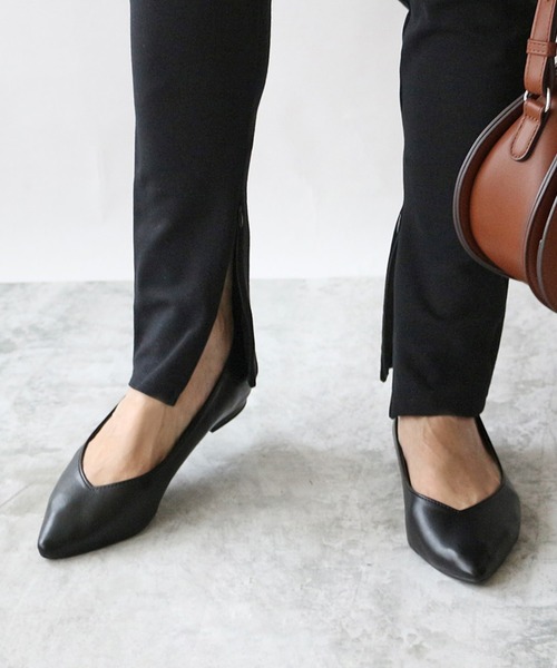 Fin（フィン）の「Vカットフラットシューズ【低反発スポンジ入り】（パンプス・レディース・ブラック/シルバー/ゴールド/パイソン・22.5cm/23cm/23.5cm/24cm/24.5cm）」の17枚目の写真