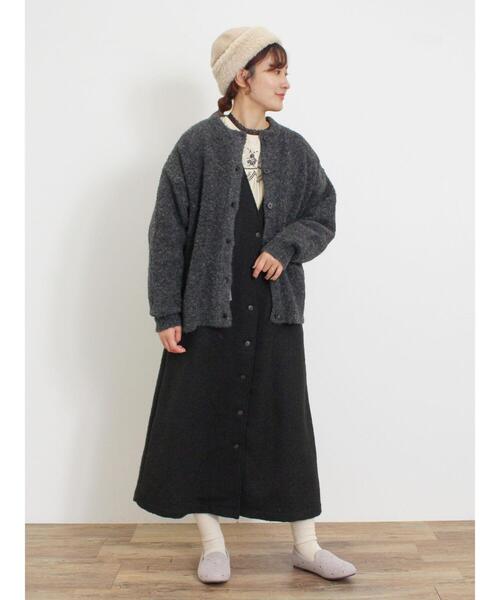 Samansa Mos2(サマンサ モスモス)の「ドット刺繍オペラシューズ(ドレスシューズ・レディース・ベージュ/チャコールグレー・L/M)」の7枚目の写真