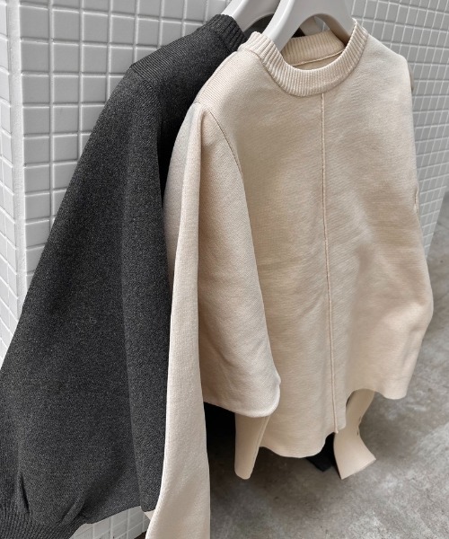 lawgy(ラウジー)の「accent cuffs dolman sleeve knit / アクセントカフスドルマンスリーブニット(ニット/セーター・レディース・アイボリー/チャコール・FREE)」の3枚目の写真
