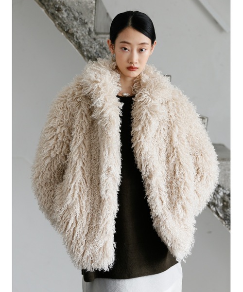 Katrin TOKYO(カトリーントーキョー)の「curly eco fur coat(その他アウター・レディース・チョコ/ホワイト系/レモンイエロー・XS/FREE)」の7枚目の写真