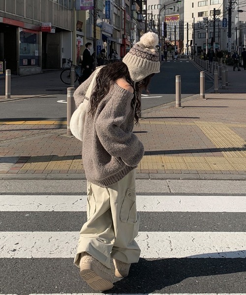 anyonemore（エニワンモア）の「イヤーフラップ付きポンポンノルディックニット帽（ニットキャップ/ビーニー・レディース・ベージュ・FREE）」の4枚目の写真