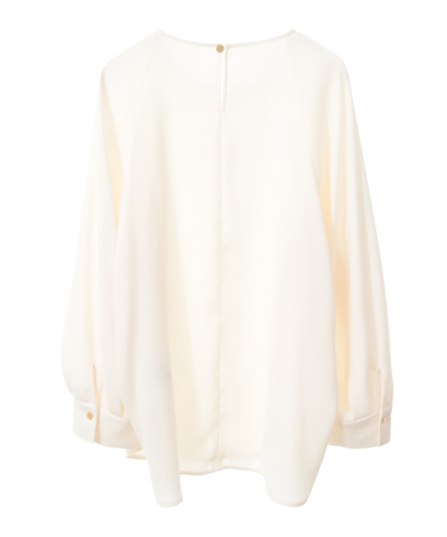 Tiara（ティアラ）の「タックドルマンスリーブブラウス（セットアップ可）（シャツ/ブラウス・レディース・ベージュ/ネイビー/オフホワイト/ブラック・FREE）」の11枚目の写真