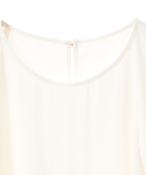 Tiara（ティアラ）の「タックドルマンスリーブブラウス（セットアップ可）（シャツ/ブラウス・レディース・ベージュ/ネイビー/オフホワイト/ブラック・FREE）」の12枚目の写真