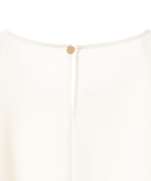 Tiara（ティアラ）の「タックドルマンスリーブブラウス（セットアップ可）（シャツ/ブラウス・レディース・ベージュ/ネイビー/オフホワイト/ブラック・FREE）」の13枚目の写真