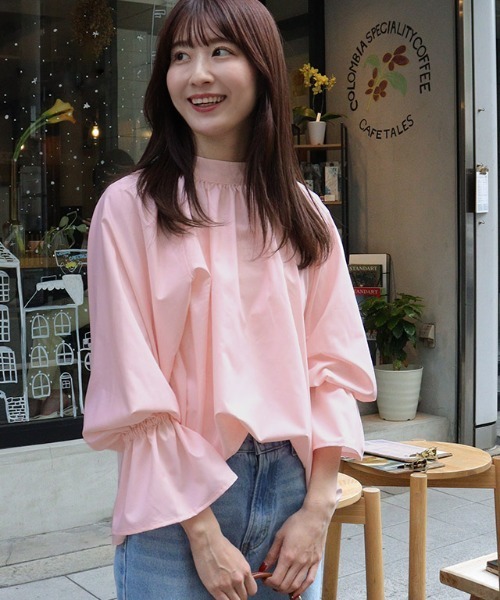 Pierrot（ピエロ）の「キャンディースリーブギャザーブラウス（シャツ/ブラウス・レディース・ストライプ/ブラック/ブルー/オフホワイト/ピンク/イエロー/ネイビー・L/M/S）」の6枚目の写真