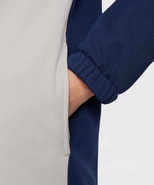 NIKE(ナイキ)の「ナイキ スポーツウェア ジュニアトラックスーツ / Nike Sportswear Big Kids' Tracksuit FD3067-410 Midnight Navy(セットアップ・キッズ・ネイビー・160/150/140/170/130)」の4枚目の写真