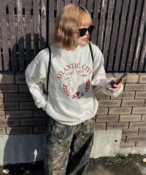 sedacle（セダクル）の「ショルダーボタンスウェット（スウェット・メンズ・チャコールグレー/グレー/アイボリー・LARGE/MEDIUM/SMALL）」の2枚目の写真