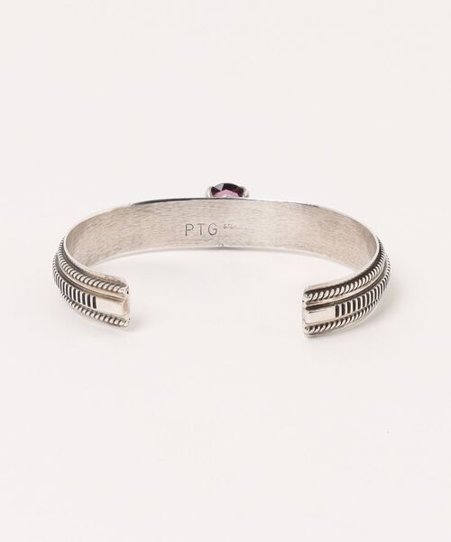 Indian Jewelry（インディアンジュエリー）の「THEATER シアター ティアシェイプセンターストーンシルバーバングル Made in USA（バングル/リストバンド・メンズ・シルバー・FREE）」の6枚目の写真