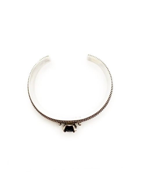 Indian Jewelry（インディアンジュエリー）の「THEATER シアター ティアシェイプセンターストーンシルバーバングル Made in USA（バングル/リストバンド・メンズ・シルバー・FREE）」の5枚目の写真