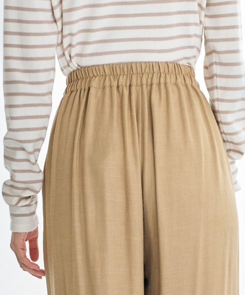 SMILE LAND（スマイルランド）の「＜大きいサイズ＞麻混ゆったりタックテーパードパンツ【Otona Purete】（その他パンツ・レディース・ブラック/ベージュ・3L～4L/5L～6L/L～LL）」の16枚目の写真