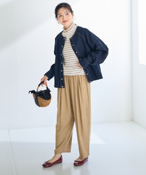 SMILE LAND（スマイルランド）の「＜大きいサイズ＞麻混ゆったりタックテーパードパンツ【Otona Purete】（その他パンツ・レディース・ブラック/ベージュ・3L～4L/5L～6L/L～LL）」の8枚目の写真