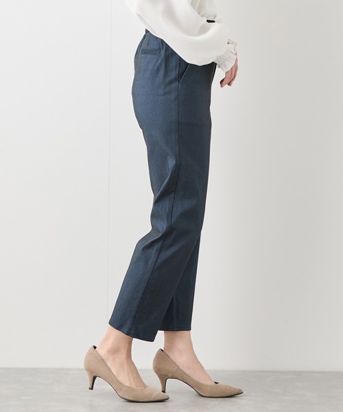 Jayro(ジャイロ)の「後ギャザーテーパードパンツ(その他パンツ・レディース・ブラック/ネイビー・M)」の4枚目の写真