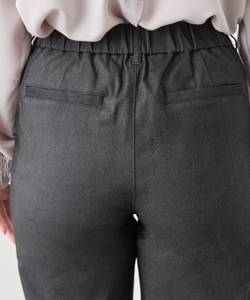 Jayro(ジャイロ)の「後ギャザーテーパードパンツ(その他パンツ・レディース・ブラック/ネイビー・M)」の18枚目の写真