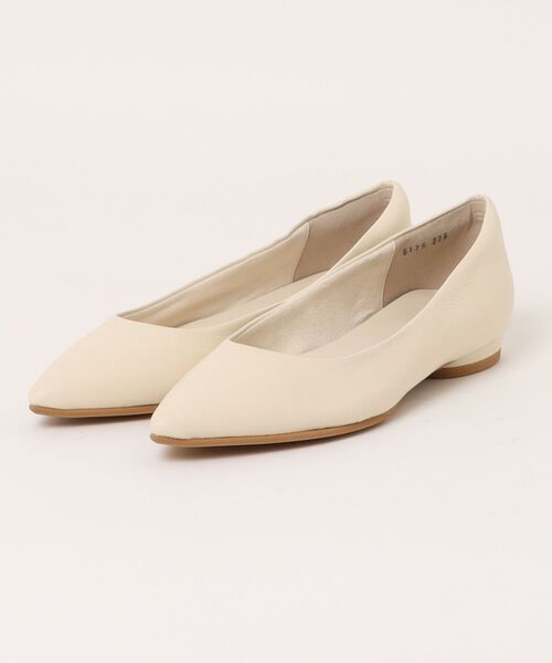 tsumori chisato WALK（ツモリチサトウォーク）の「ポインテッドトゥカッターパンプス（パンプス・レディース・ブラック/ゴールド/アイボリー・22.5cm/23.5cm/24.5cm/23.0cm/24.0cm/22.0cm）」の2枚目の写真