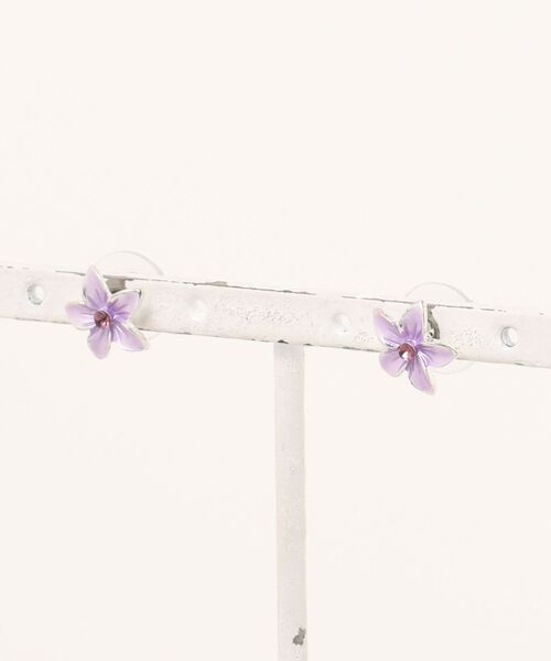 Kahiko(カヒコ)の「【Kahiko】プルメリアピアス(ピアス(両耳用)・レディース・ホワイト/ブルー/アクア/グリーン/パープル・FREE)」の14枚目の写真