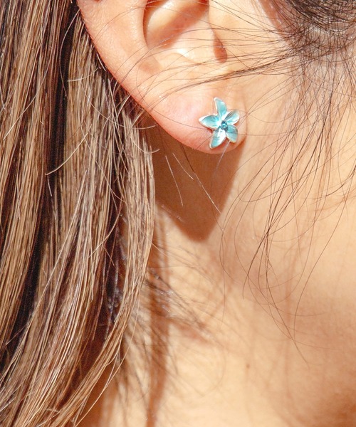 Kahiko(カヒコ)の「【Kahiko】プルメリアピアス(ピアス(両耳用)・レディース・ホワイト/ブルー/アクア/グリーン/パープル・FREE)」の15枚目の写真