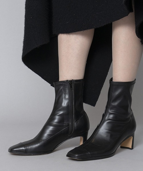 LE VERNIS（ル・ベルニ）の「LE VERNIS(ル・ベルニ)Skinny short boots（ブーツ・レディース・ブラック/ホワイト/ダークブラウン・24.5/24/23.5/23）」の10枚目の写真