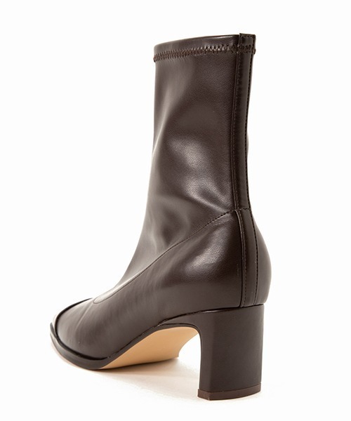 LE VERNIS（ル・ベルニ）の「LE VERNIS(ル・ベルニ)Skinny short boots（ブーツ・レディース・ブラック/ホワイト/ダークブラウン・24.5/24/23.5/23）」の19枚目の写真