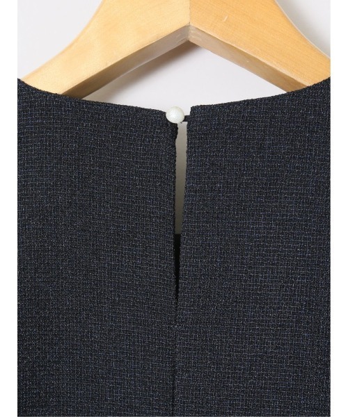 m.f.editorial（エムエフエディトリアル）の「【セットアップ可能】m.f.エディトリアル レディース ツイードペプラム 長袖プルオーバーブラウス（シャツ/ブラウス・レディース・ホワイト/アイボリー/ネイビー・MEDIUM/LARGE）」の17枚目の写真