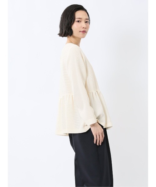 m.f.editorial（エムエフエディトリアル）の「【セットアップ可能】m.f.エディトリアル レディース ツイードペプラム 長袖プルオーバーブラウス（シャツ/ブラウス・レディース・ホワイト/アイボリー/ネイビー・MEDIUM/LARGE）」の21枚目の写真