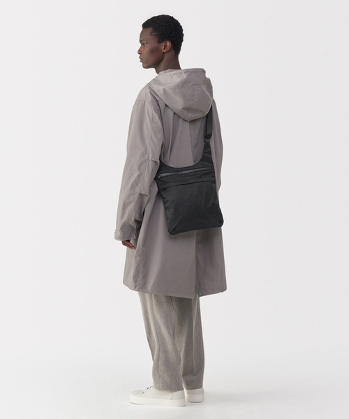 MUJI Labo(ムジラボ)の「〔MUJI Labo〕ナイロンショルダーバッグ(ショルダーバッグ・メンズ・カーキ系/ブラック・FREE)」の12枚目の写真
