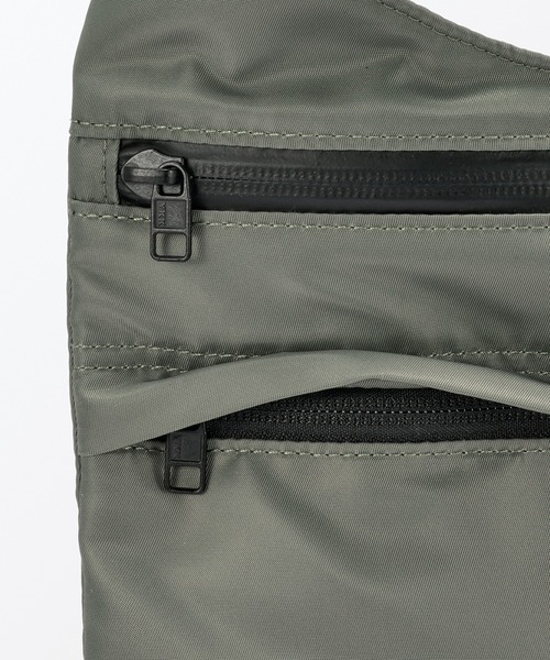 MUJI Labo(ムジラボ)の「〔MUJI Labo〕ナイロンショルダーバッグ(ショルダーバッグ・メンズ・カーキ系/ブラック・FREE)」の18枚目の写真