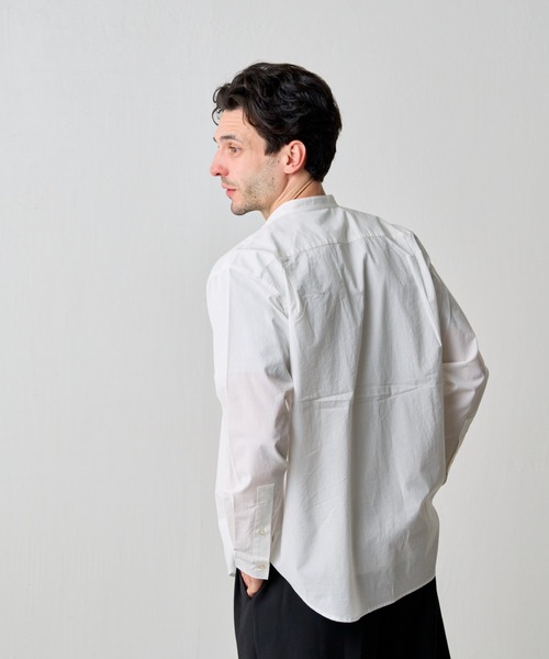 COLONY 2139（コロニートゥーワンスリーナイン）の「ハイクールコットンバンドカラーシャツ（シャツ/ブラウス・メンズ・ホワイト/サックスブルー/オフホワイト・MEDIUM/LARGE/SMALL）」の5枚目の写真