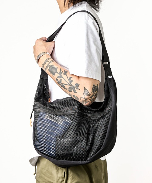 【 】Trapezium conve shoulder bag〜バッグ White and black Tribeca crossbody bag with shoelace strap